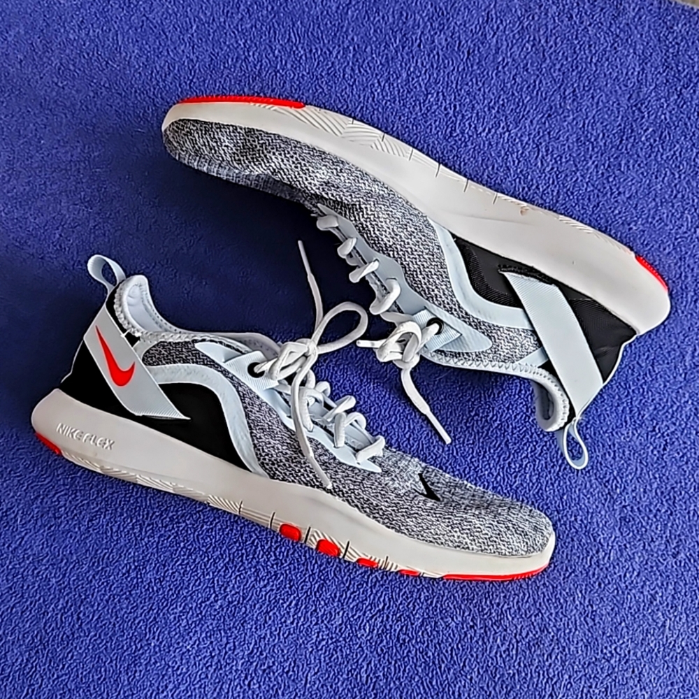 Womens Nike Flex Trainer 9 Size 9